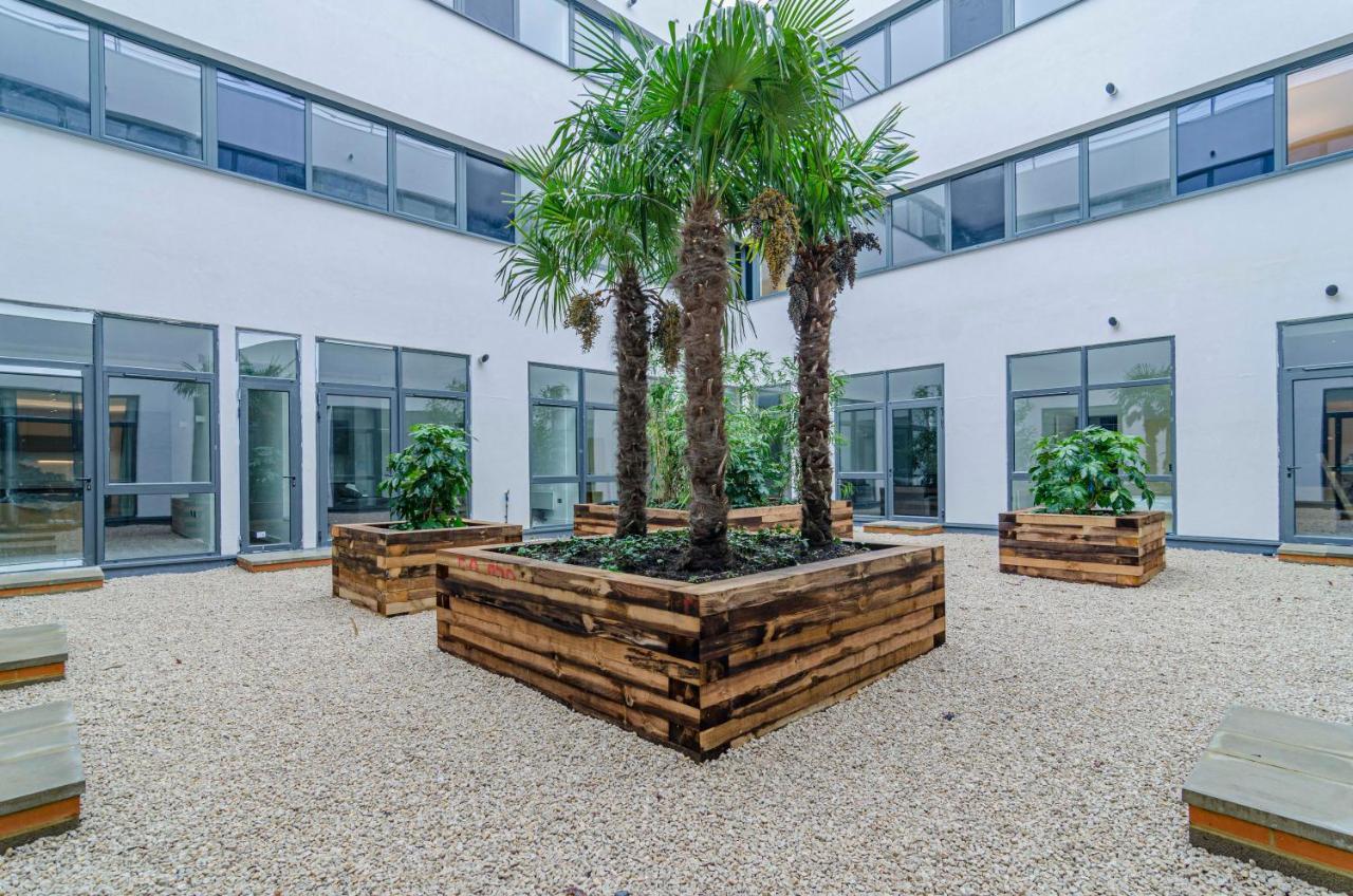 The Atrium Apartman Milton Keynes Kültér fotó